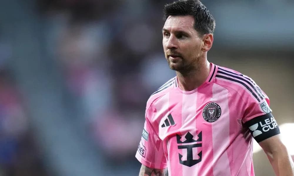 Lionel Messi en camiseta rosa de Inter Miami Lionel Messi en camiseta rosa de Inter Miami