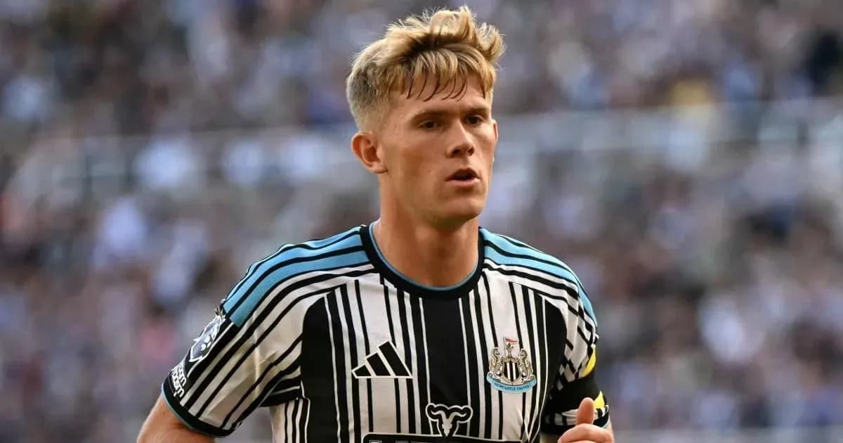 Jugador de Newcastle United en el campo durante el partido Jugador de Newcastle United en el campo durante el partido