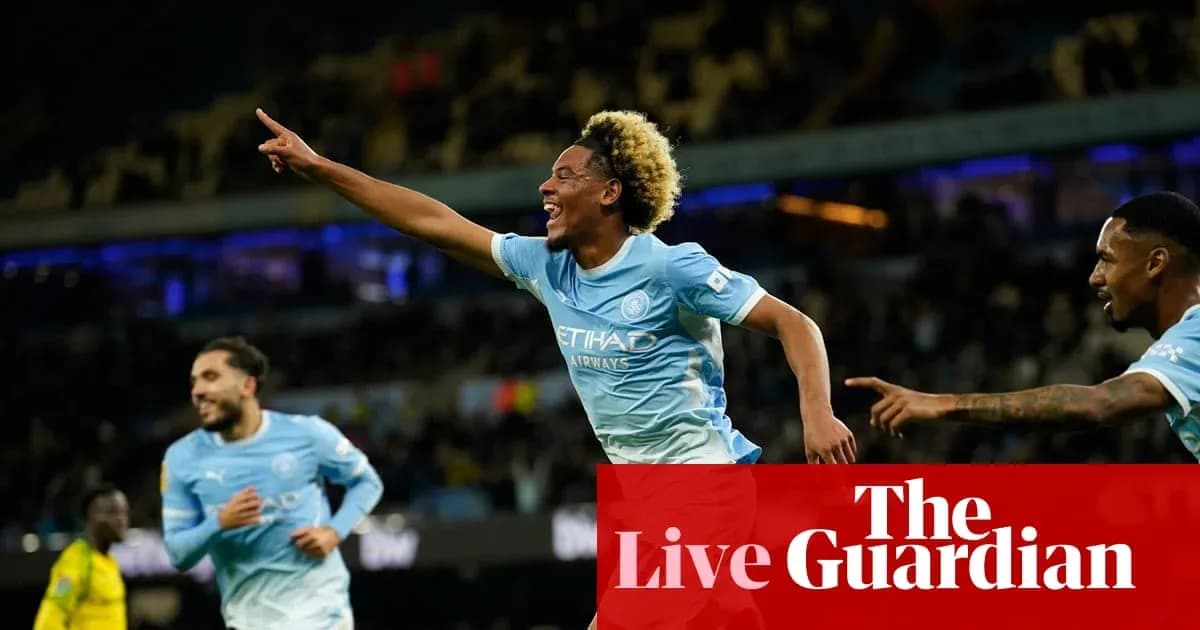 Jugador de Manchester City celebrando un gol en el partido Jugador de Manchester City celebrando un gol en el partido