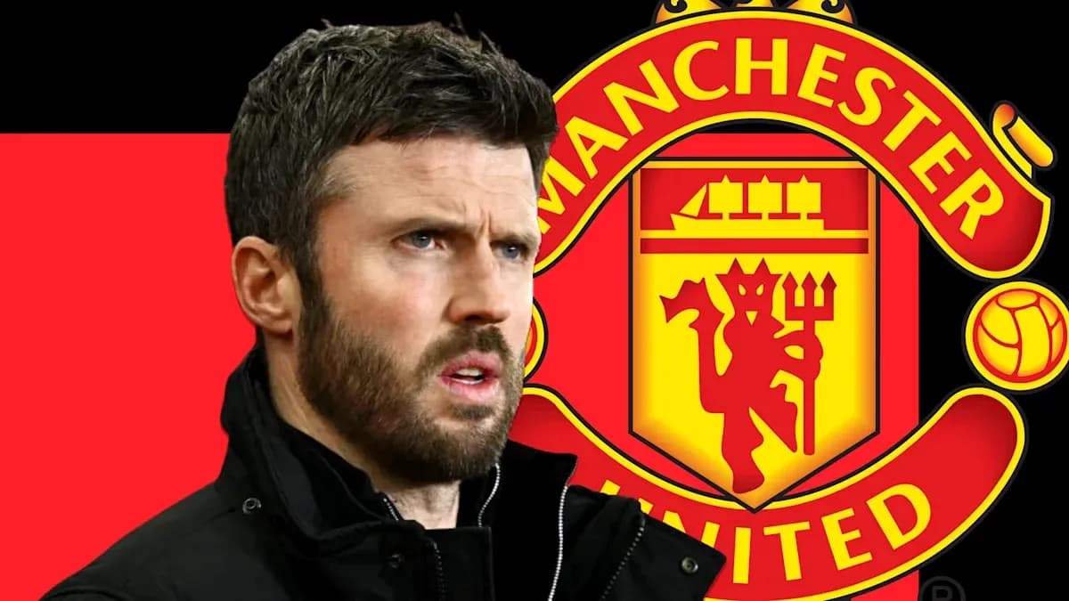 Entrenador de Manchester United con logo de fondo Entrenador de Manchester United con logo de fondo