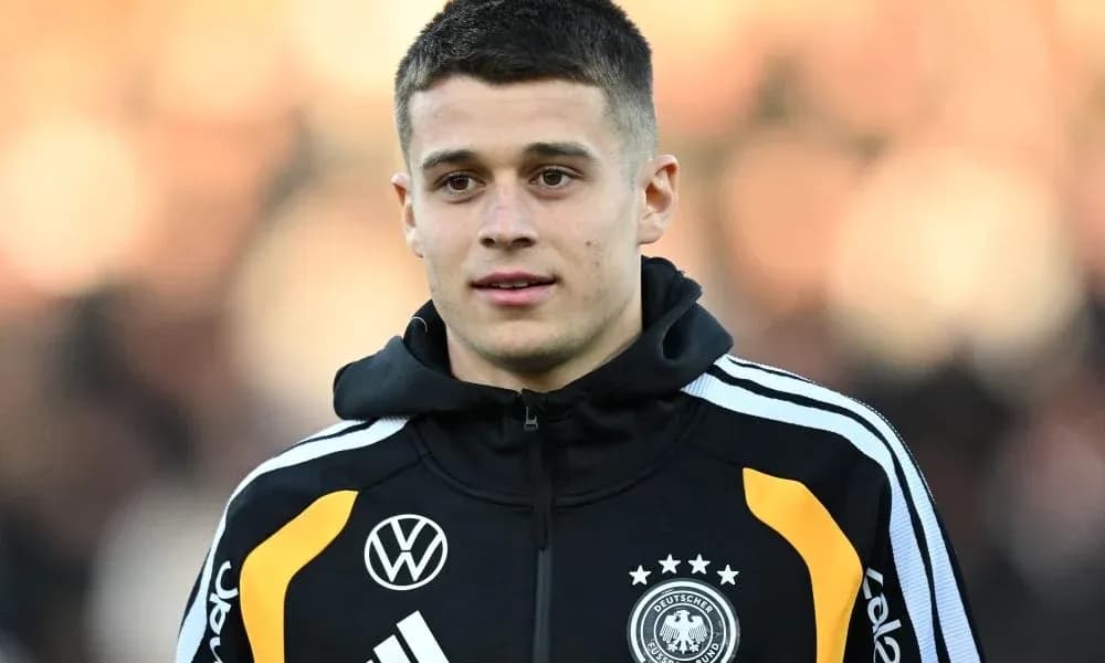 Jugador de Alemania en la sesión de calentamiento Jugador de Alemania en la sesión de calentamiento