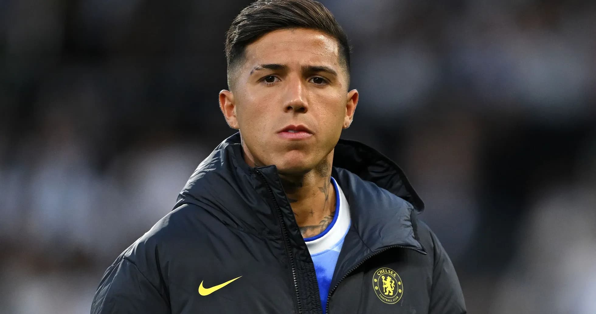 Jugador de Chelsea en el banquillo durante el partido Jugador de Chelsea en el banquillo durante el partido