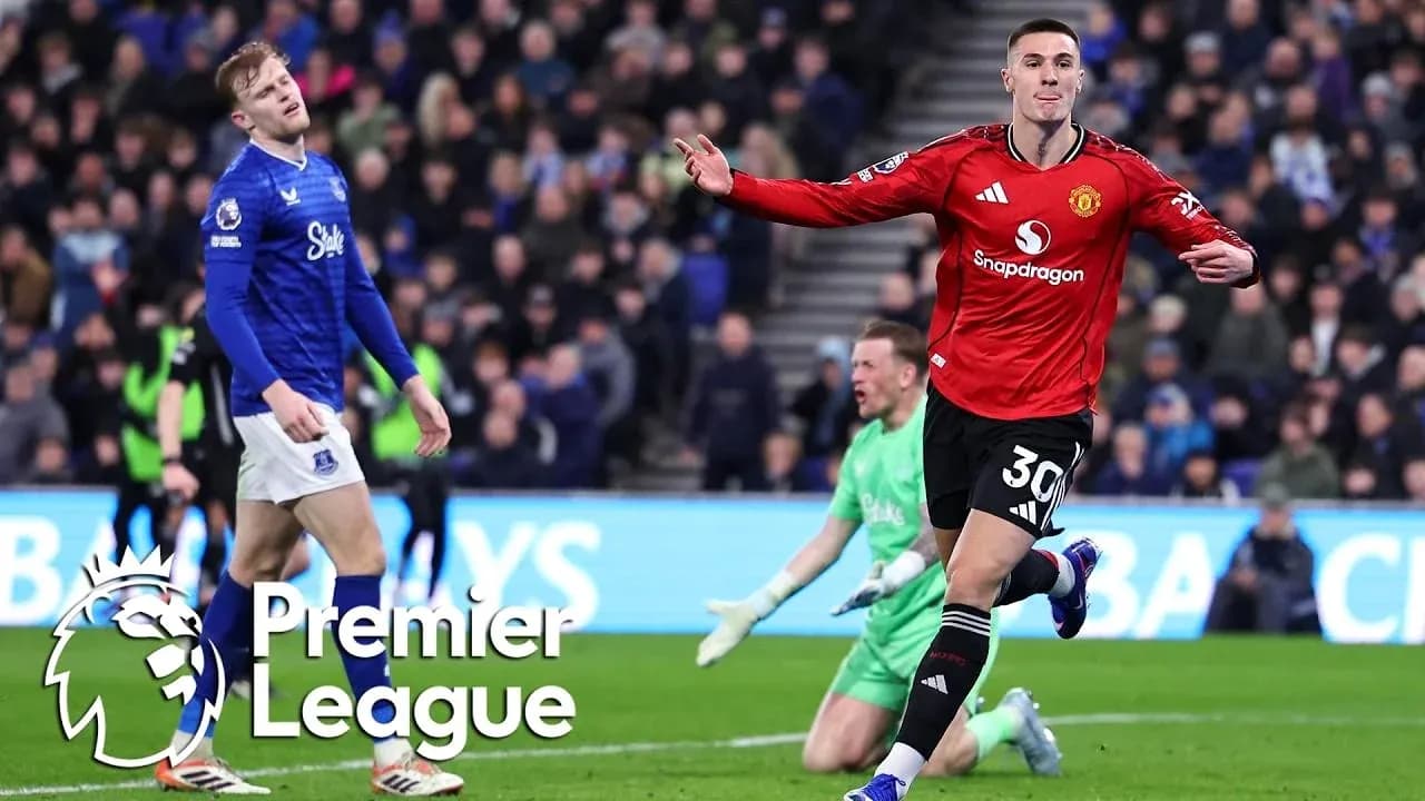 Jugador de Manchester United celebra un gol Jugador de Manchester United celebra un gol