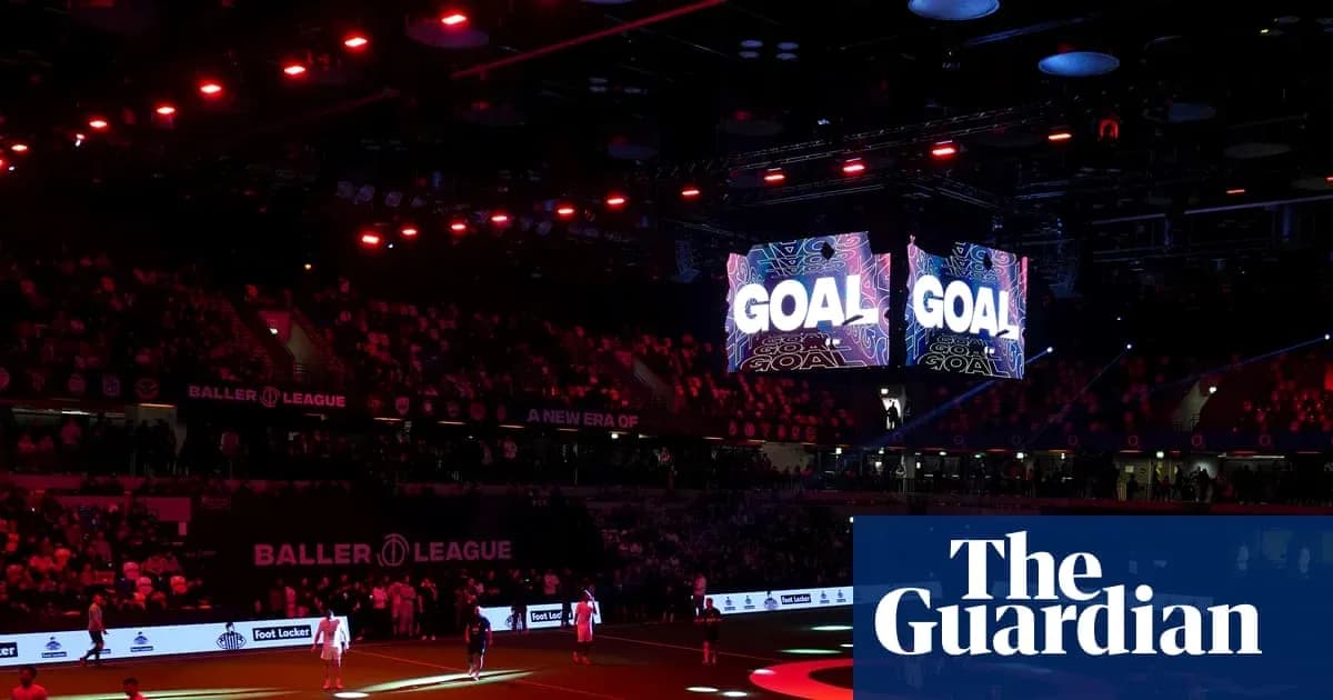 Pantalla de goles iluminada en evento deportivo Pantalla de goles iluminada en evento deportivo
