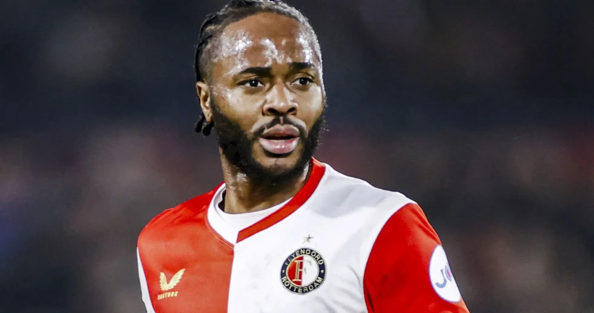 Jugador de Feyenoord en acción durante un partido Jugador de Feyenoord en acción durante un partido