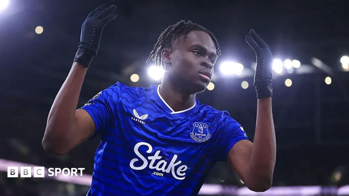 Jugador de Everton celebrando un gol en el estadio Jugador de Everton celebrando un gol en el estadio