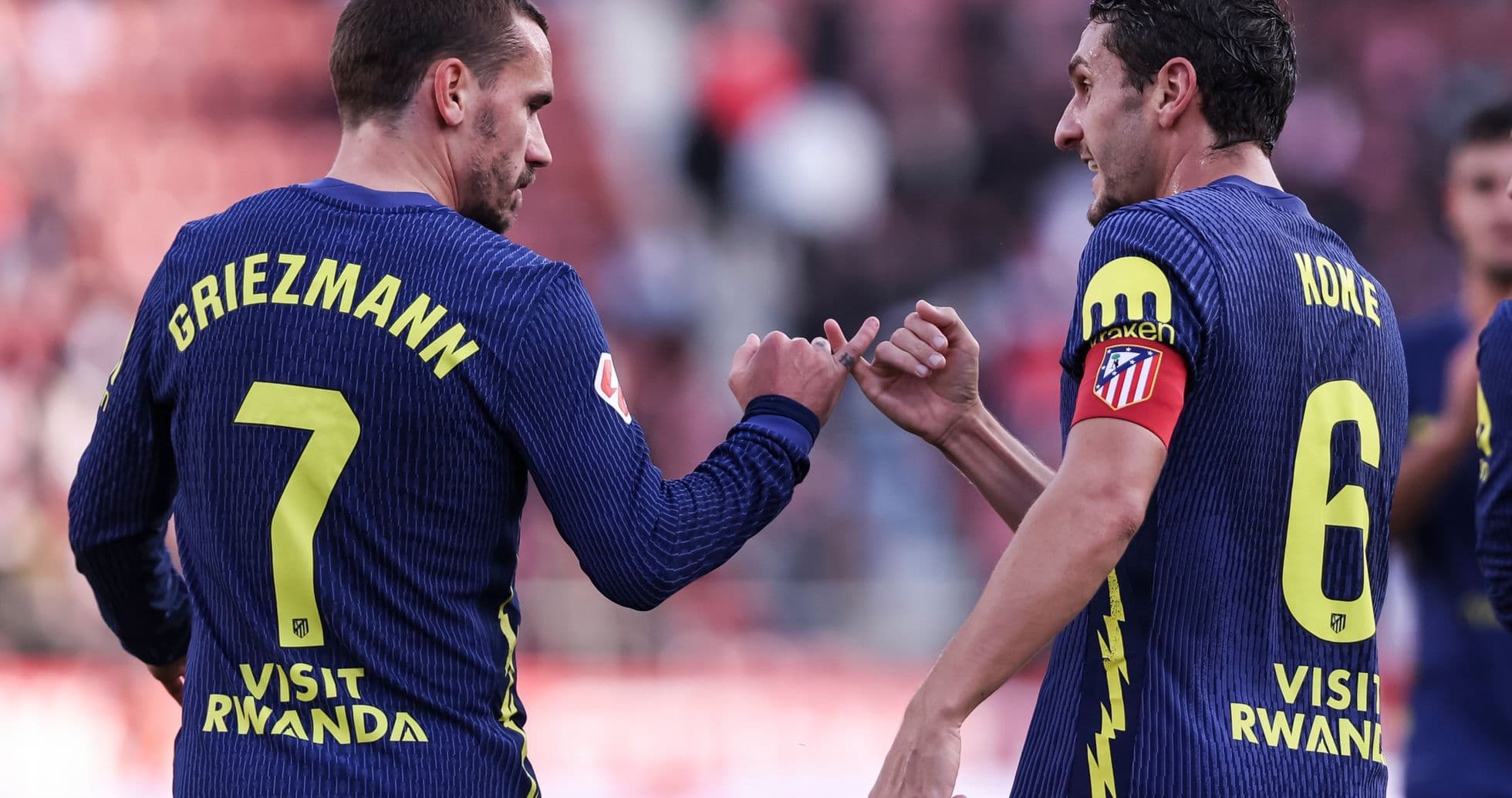 Griezmann y Koke celebrando durante el partido Griezmann y Koke celebrando durante el partido