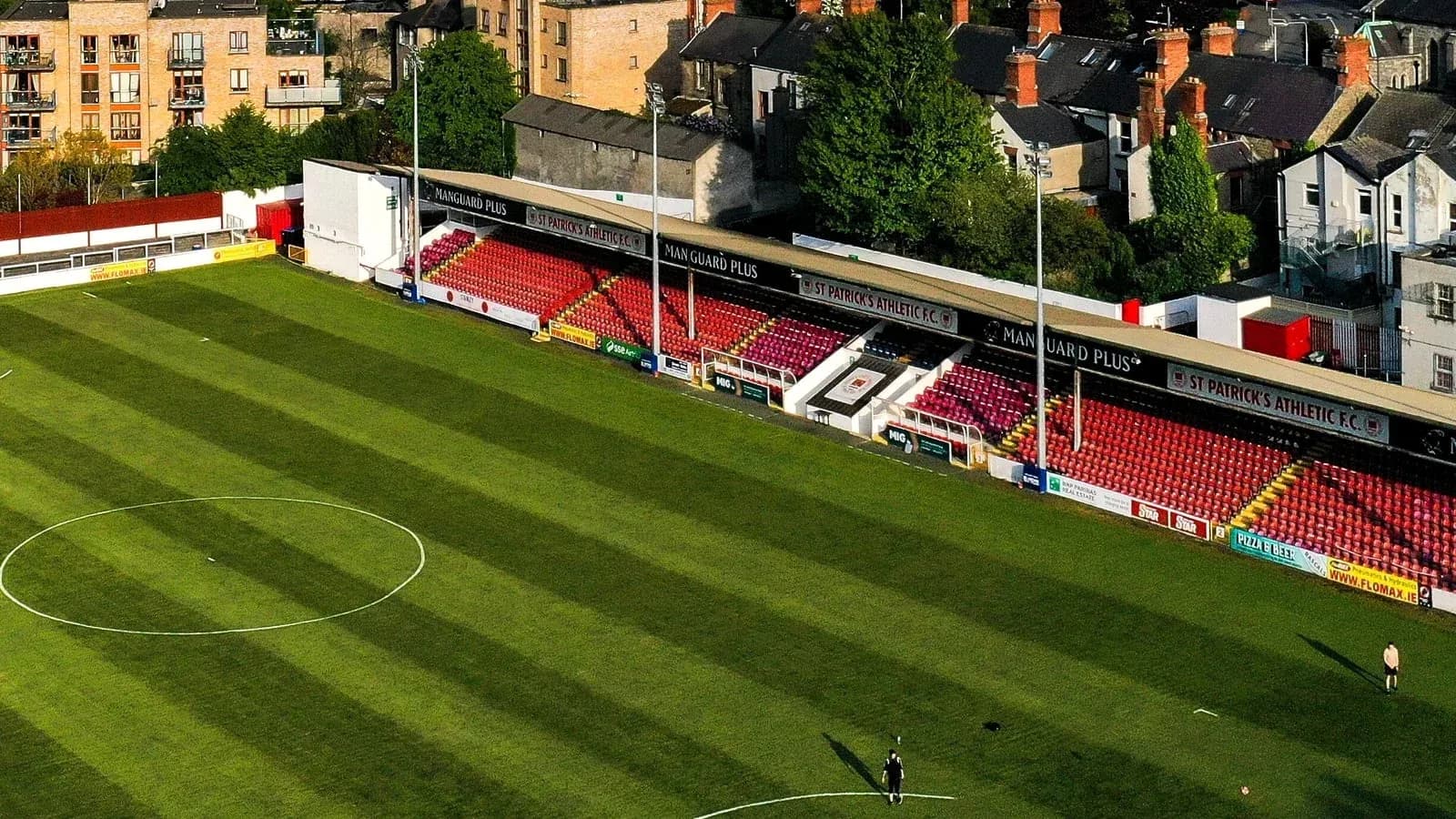 Vista del campo de St Patrick's Athletic F.C. Vista del campo de St Patrick's Athletic F.C.