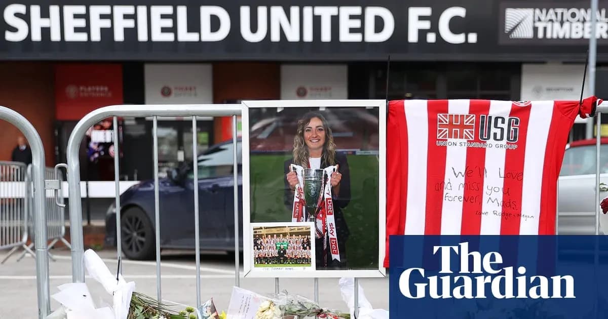 Homenaje en Sheffield United F.C. con flores y camiseta Homenaje en Sheffield United F.C. con flores y camiseta
