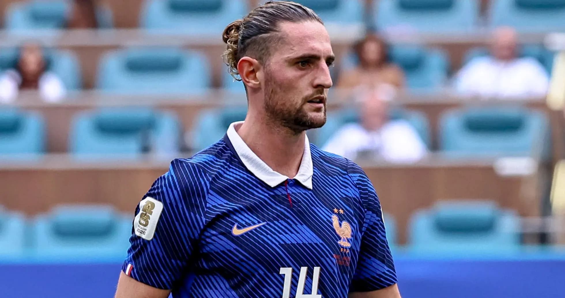 Jugador de Francia en acción durante un partido Jugador de Francia en acción durante un partido