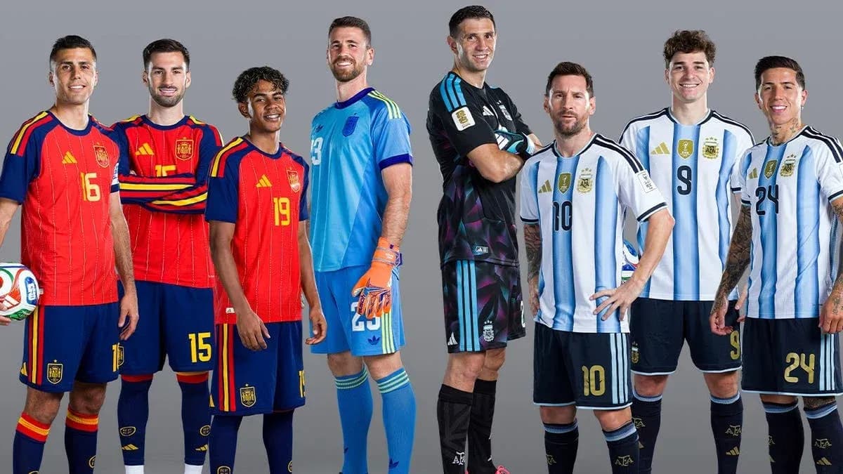 Jugadores de España y Argentina posando juntos Jugadores de España y Argentina posando juntos