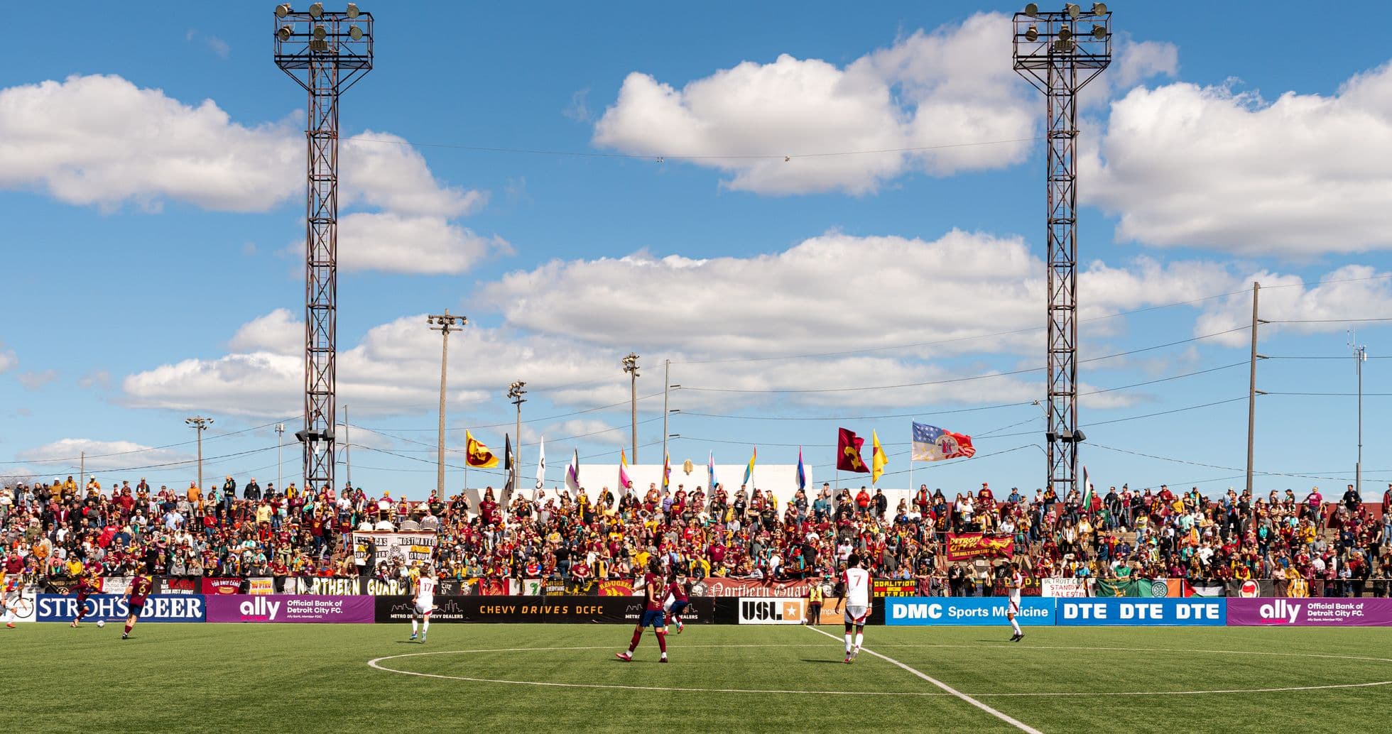 Aficionados en el partido Detroit City vs Lexington Aficionados en el partido Detroit City vs Lexington