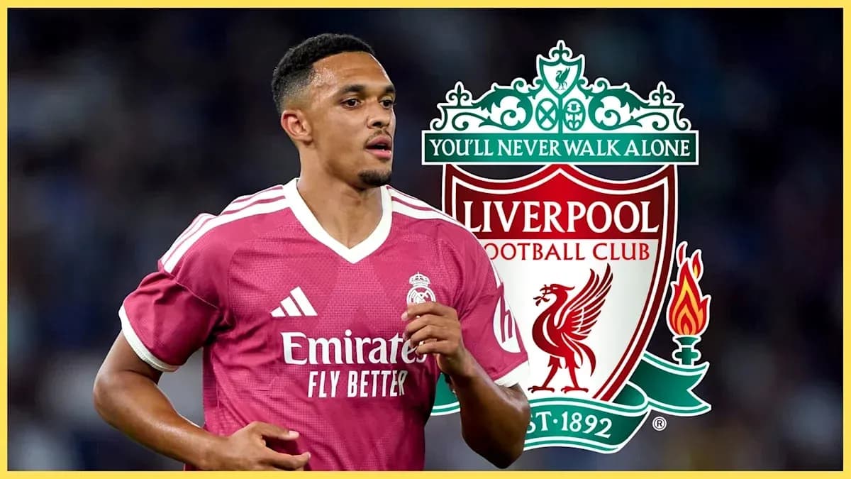 Jugador con camiseta de Liverpool y escudo del club Jugador con camiseta de Liverpool y escudo del club