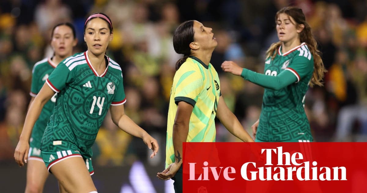 Jugadoras de México y Australia compitiendo en el partido Jugadoras de México y Australia compitiendo en el partido