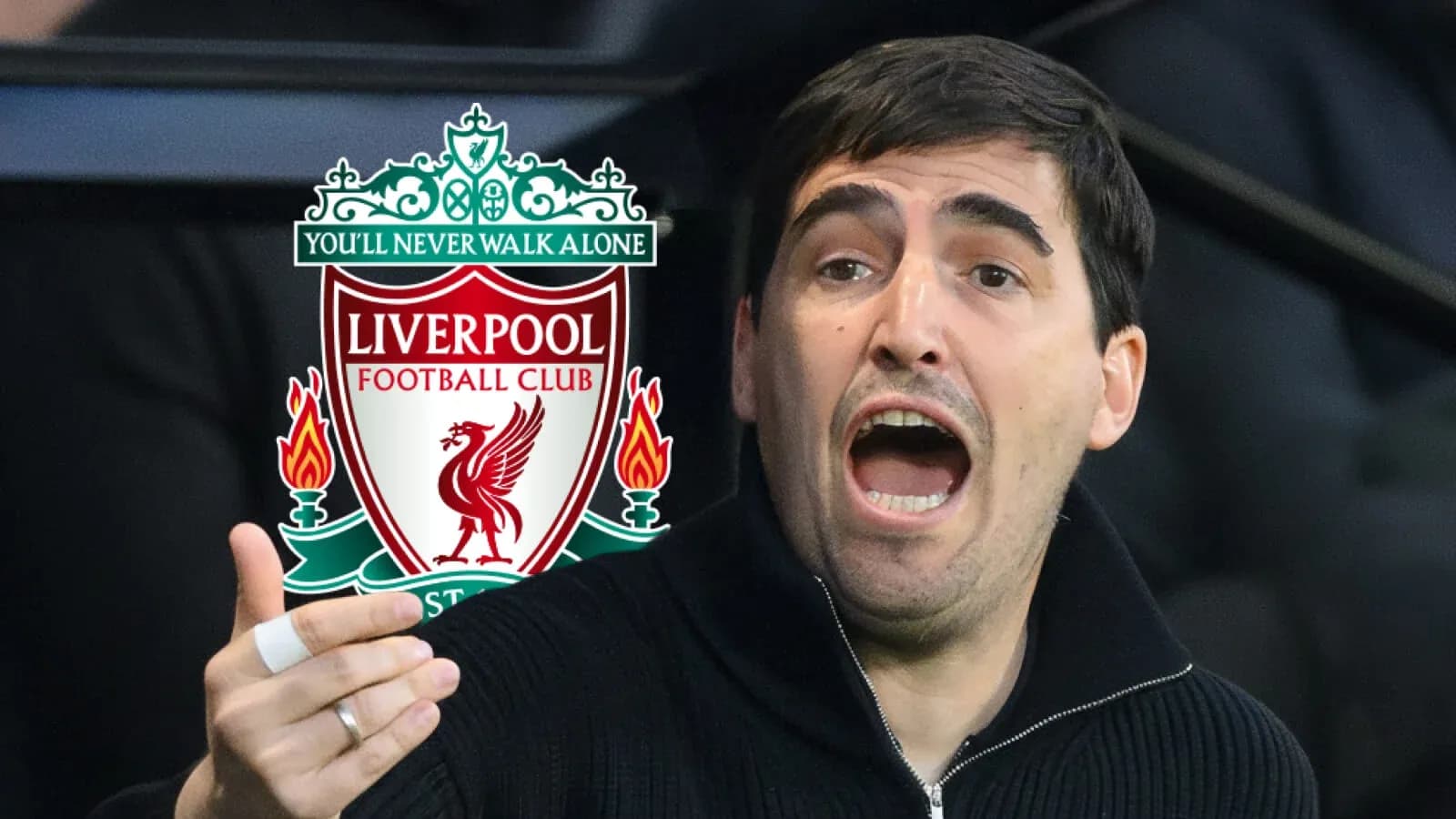 Entrenador hablando durante un partido de Liverpool Entrenador hablando durante un partido de Liverpool