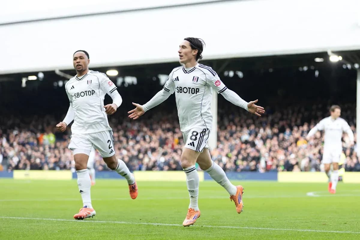 Jugadores de Fulham celebrando un gol en el estadio Jugadores de Fulham celebrando un gol en el estadio