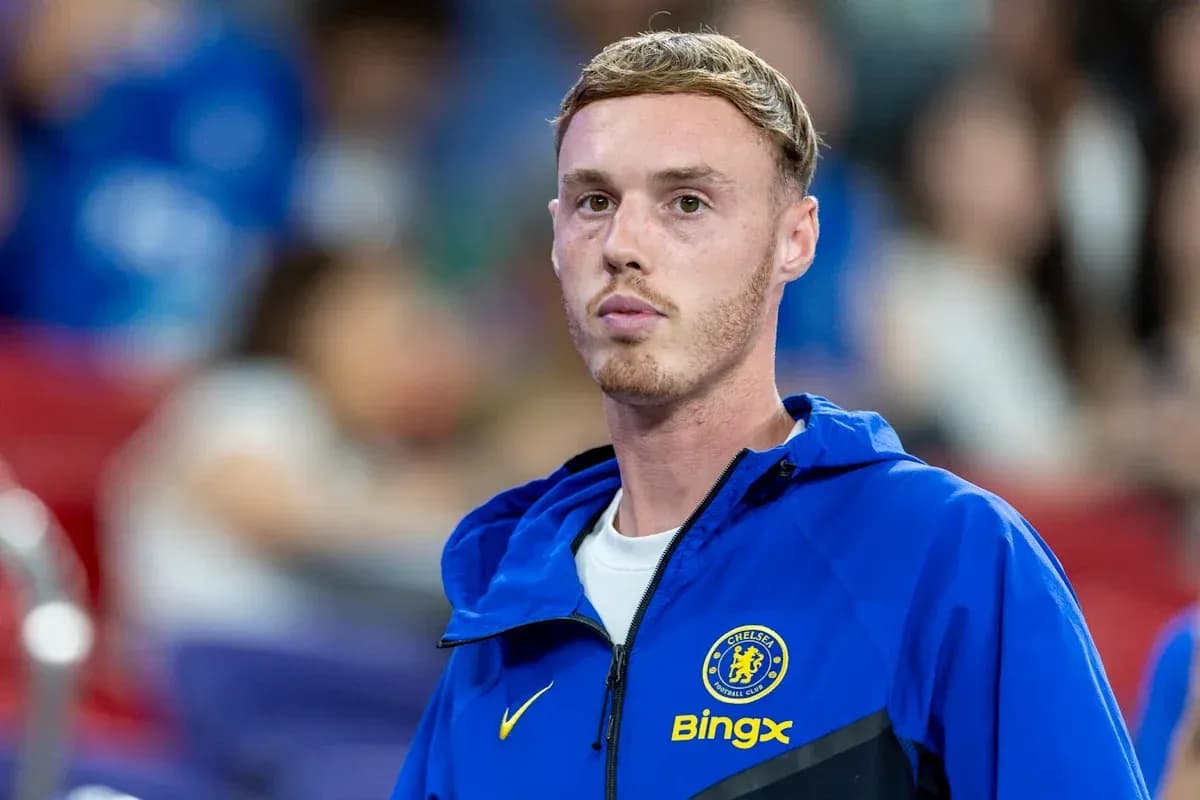 Jugador de Chelsea en la línea de banda Jugador de Chelsea en la línea de banda