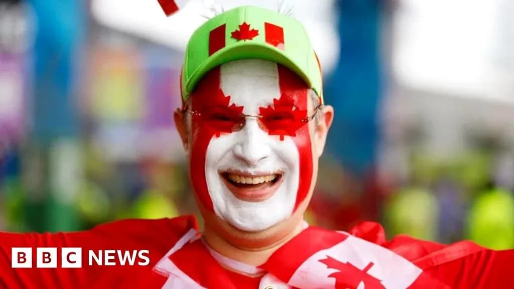 Afanoso con cara pintada y gorra de Canadá Afanoso con cara pintada y gorra de Canadá