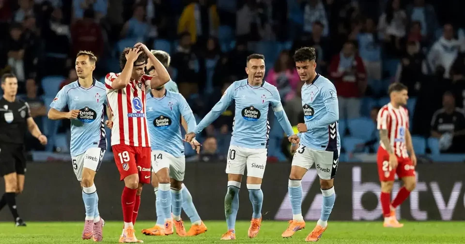 Jugadores de Celta de Vigo celebrando un gol Jugadores de Celta de Vigo celebrando un gol