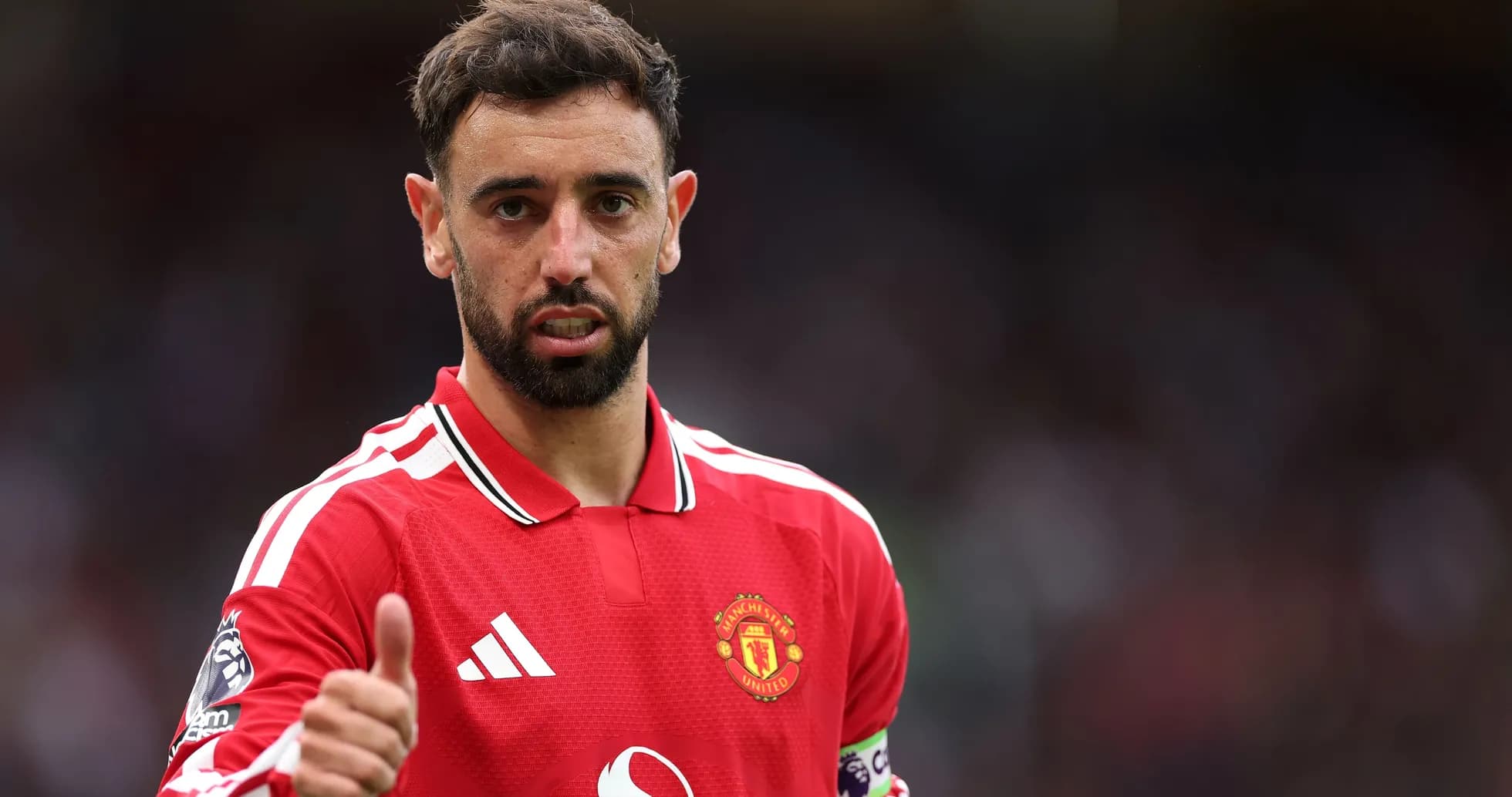 Bruno Fernandes con camiseta de Manchester United Bruno Fernandes con camiseta de Manchester United