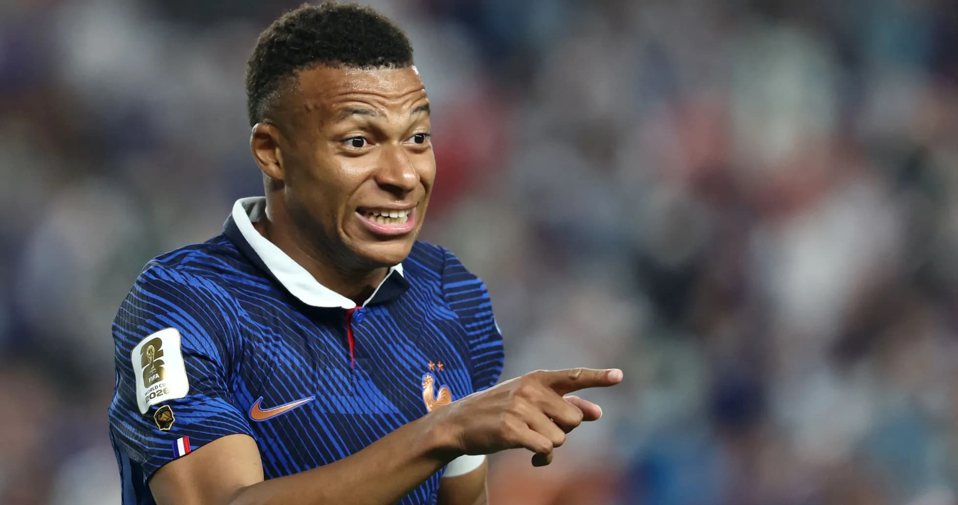 Jugador de Francia señalando durante el partido Jugador de Francia señalando durante el partido