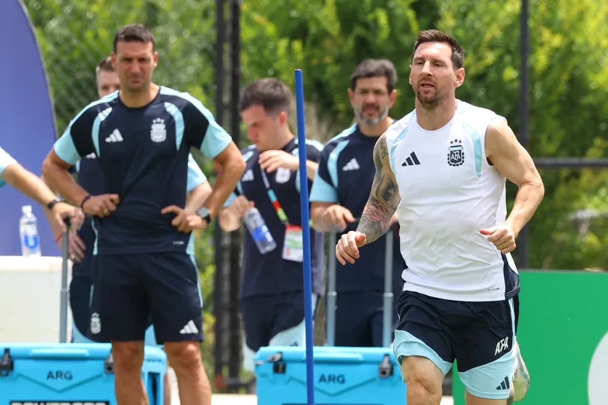 Lionel Messi entrenando con el equipo argentino Lionel Messi entrenando con el equipo argentino