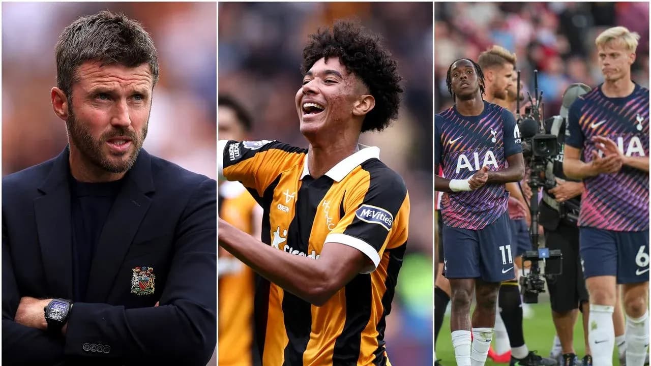 Entrenador y jugadores en partidos de fútbol Entrenador y jugadores en partidos de fútbol