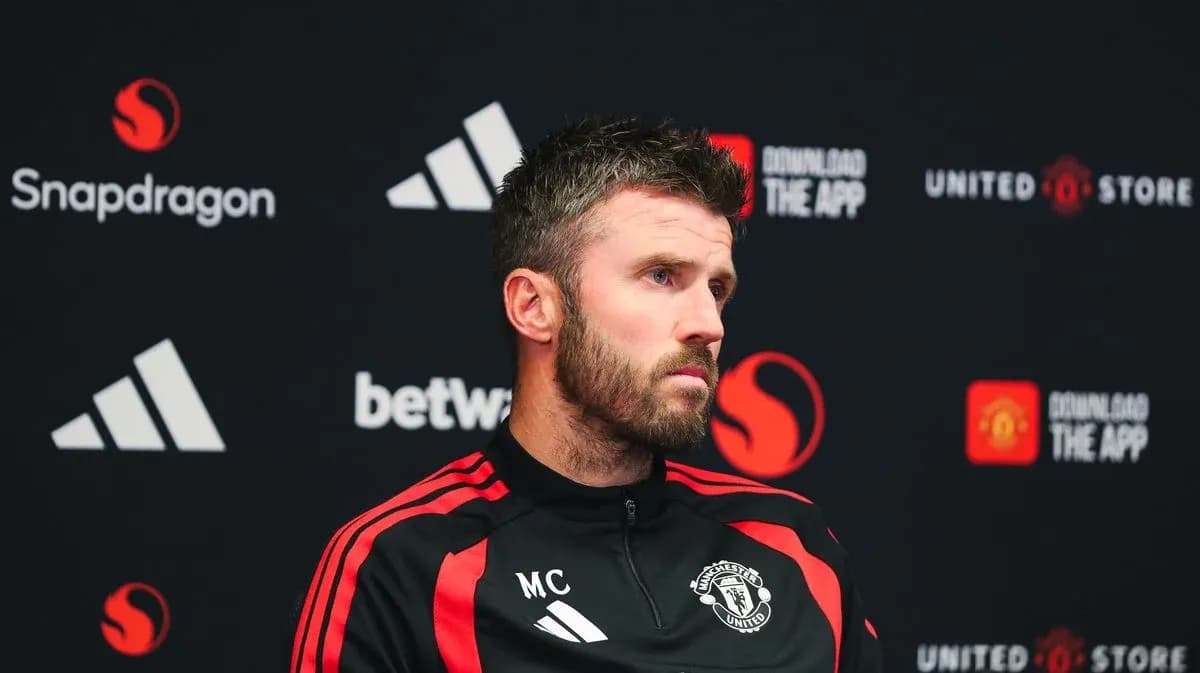 Michael Carrick en conferencia de prensa con Manchester United Michael Carrick en conferencia de prensa con Manchester United
