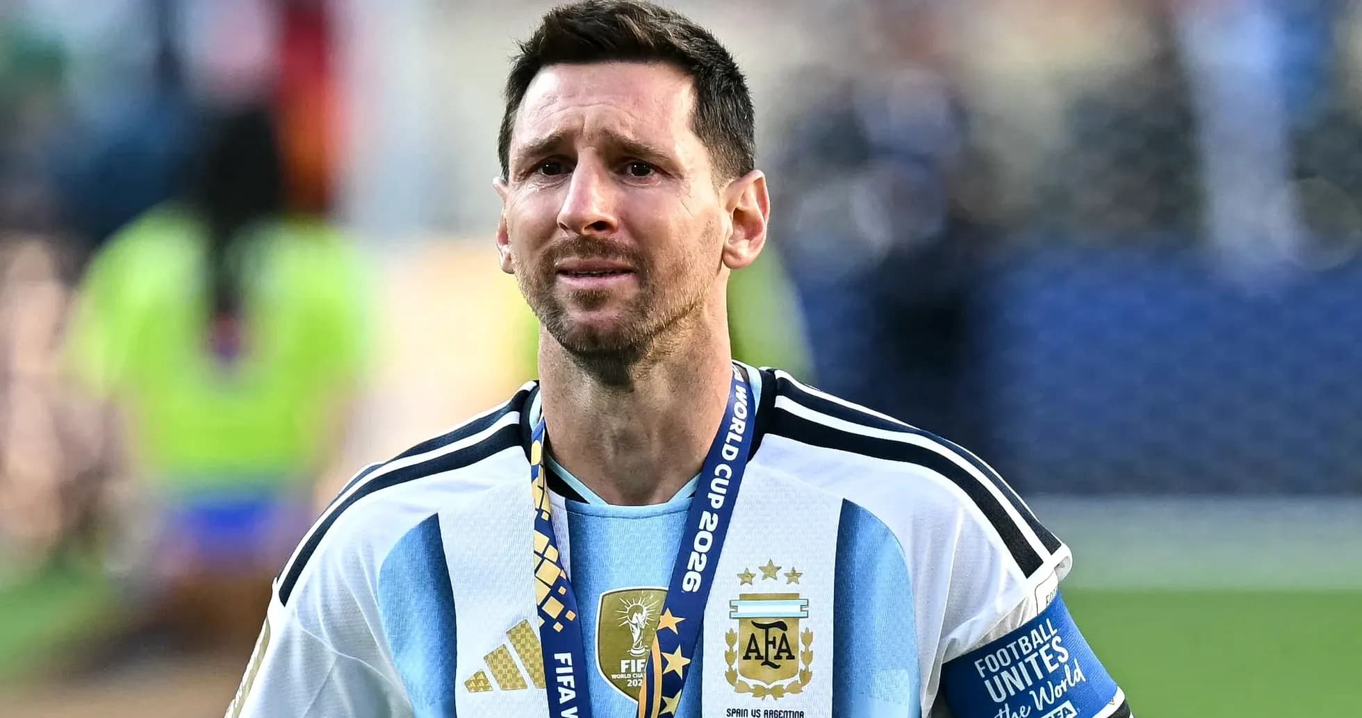 Lionel Messi con medalla tras partido de Copa Mundial Lionel Messi con medalla tras partido de Copa Mundial