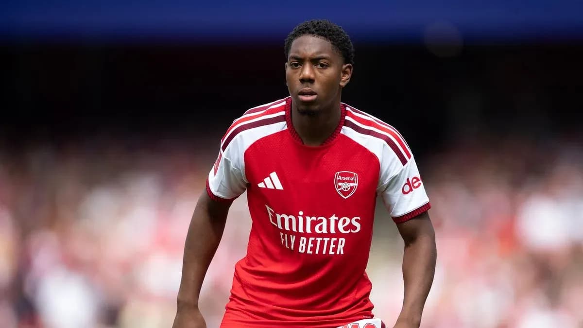 Jugador de Arsenal en acción durante un partido Jugador de Arsenal en acción durante un partido