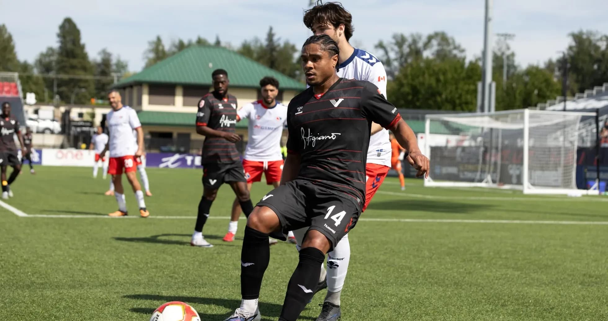 Jugador de Supra du Quebec en acción Jugador de Supra du Quebec en acción