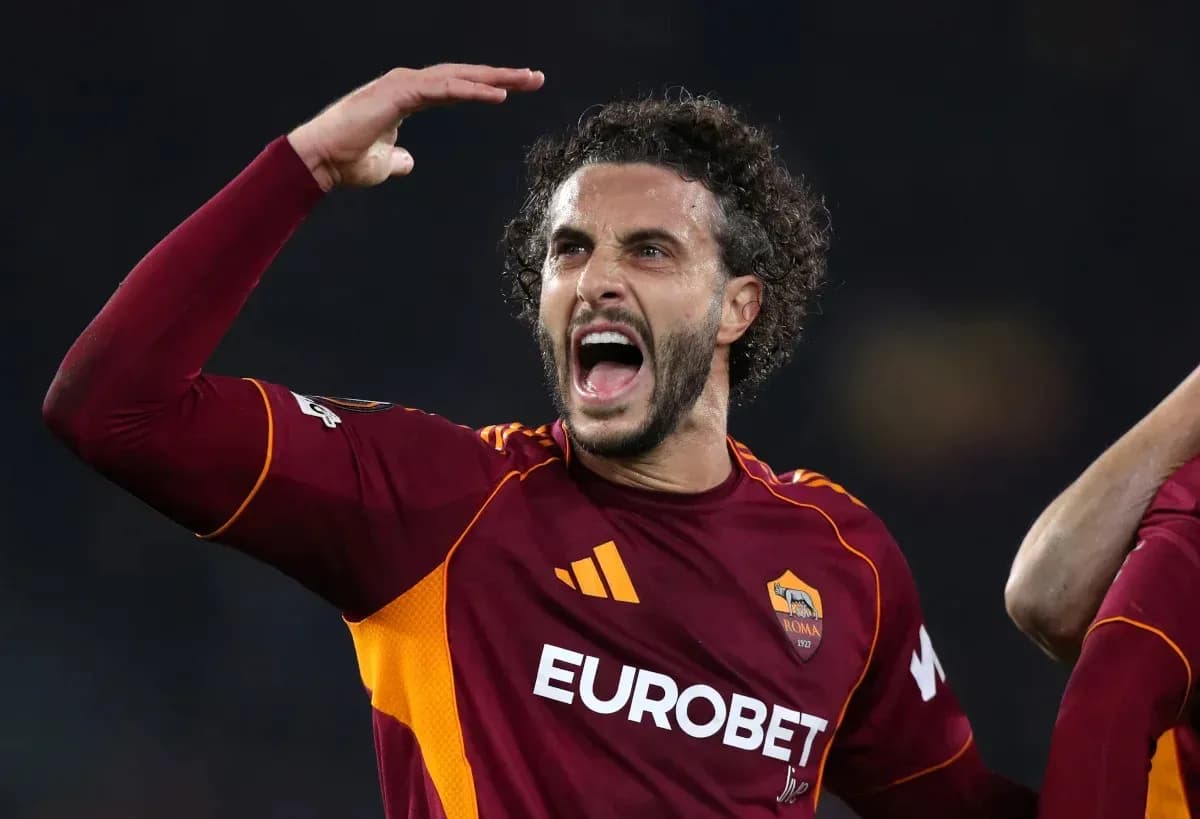 Jugador de AS Roma celebrando un gol Jugador de AS Roma celebrando un gol