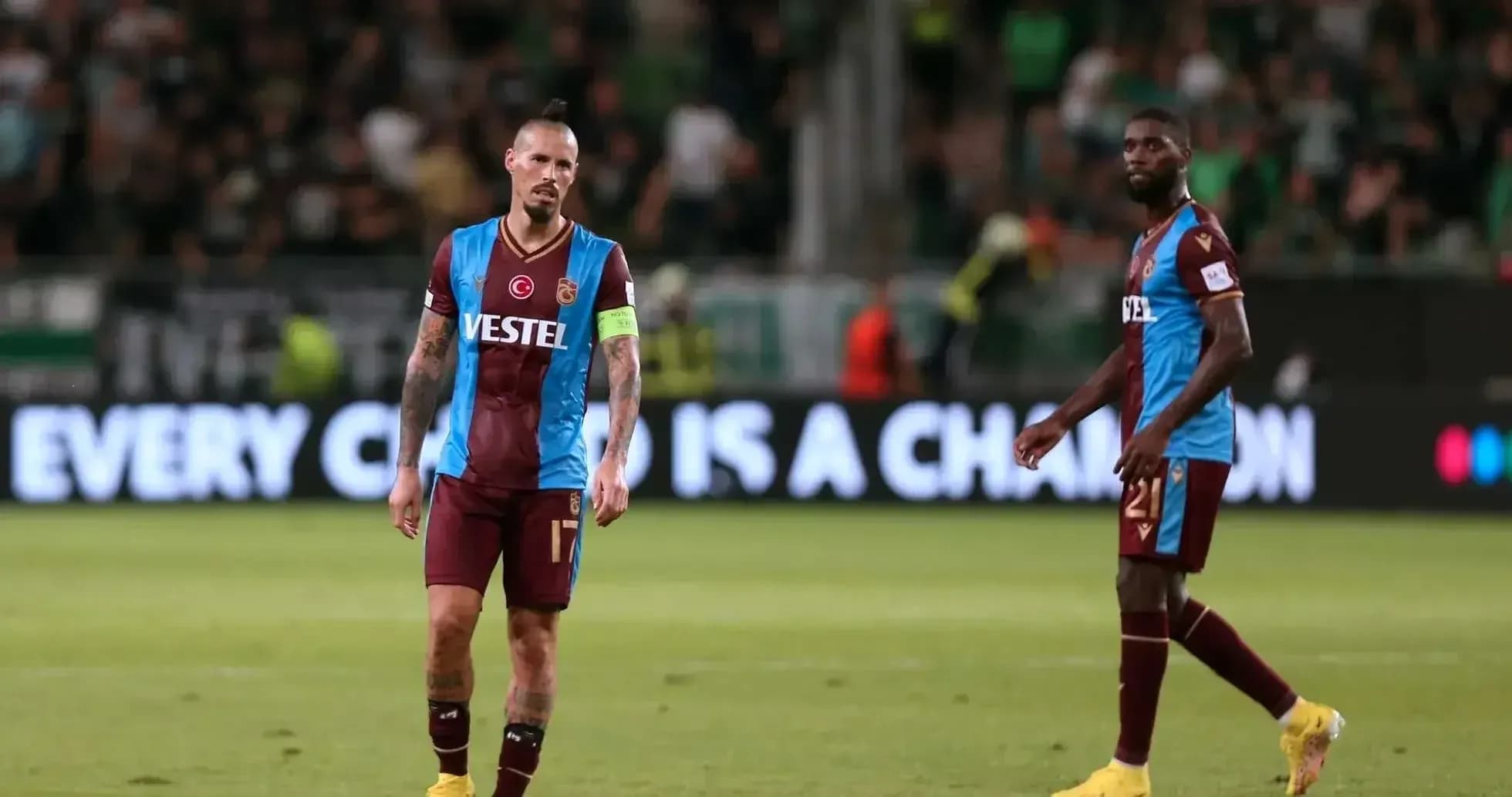 Jugadores de Trabzonspor en el partido Jugadores de Trabzonspor en el partido