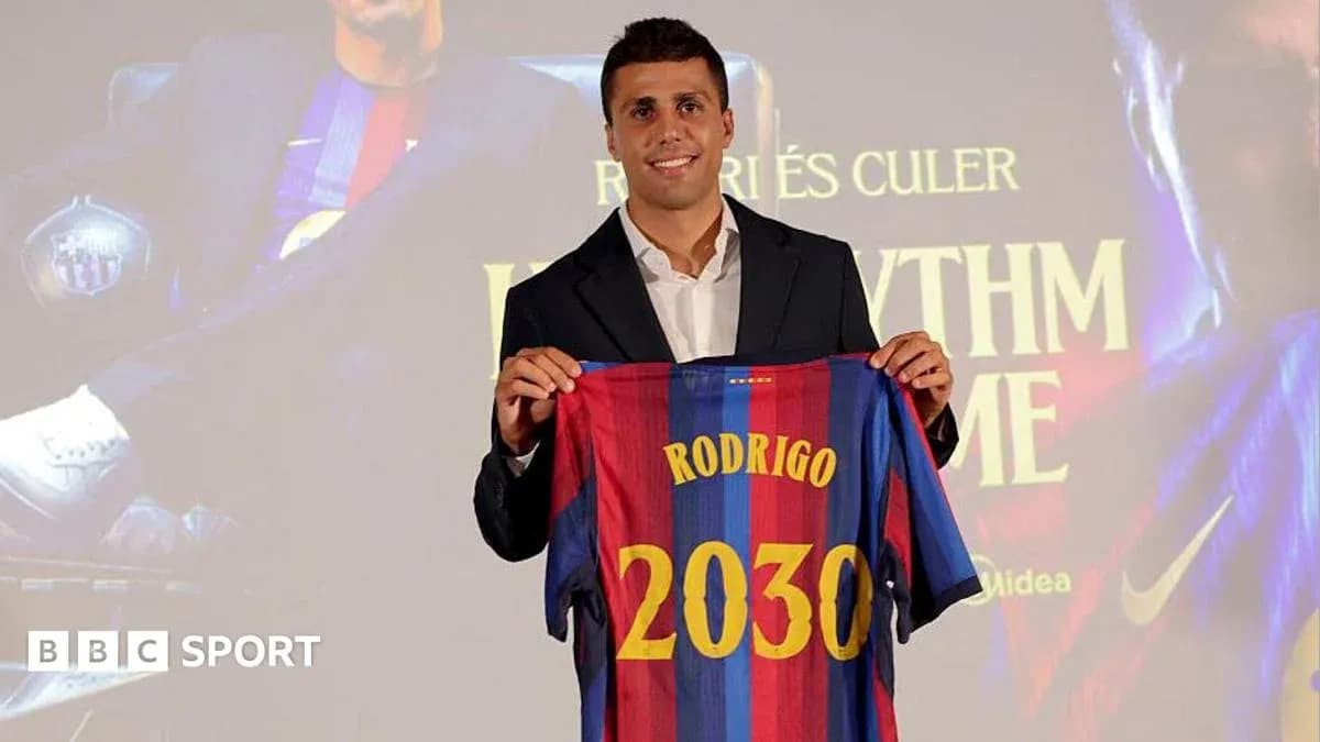 Rodrigo presenta su camiseta del FC Barcelona Rodrigo presenta su camiseta del FC Barcelona