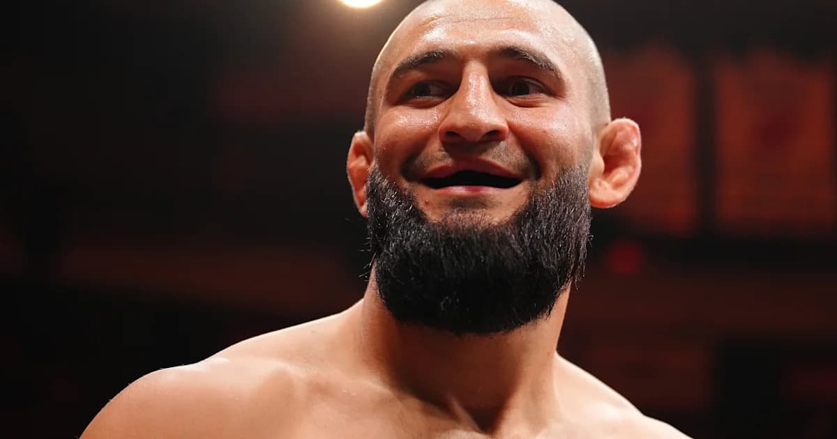 Khamzat Chimaev y Colby Covington se enfrentarán por el título en RAF Abu Dhabi en noviembre Khamzat Chimaev y Colby Covington se enfrentarán por el título en RAF Abu Dhabi en noviembre